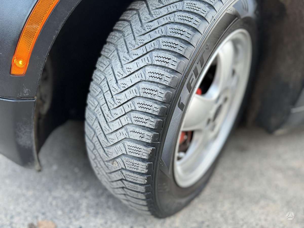 Mini Cooper, 1.6 l., hatchback