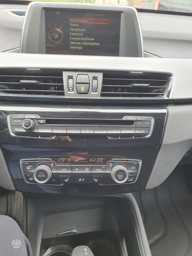 BMW X1, 2.0 l., Внедорожник / Кроссовер