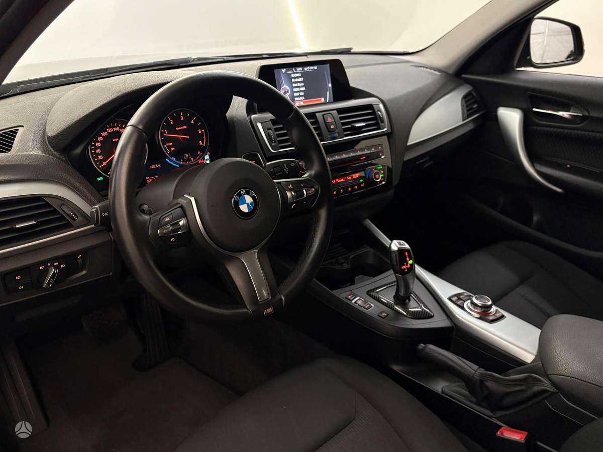 BMW 120, 2.0 l., hatchback