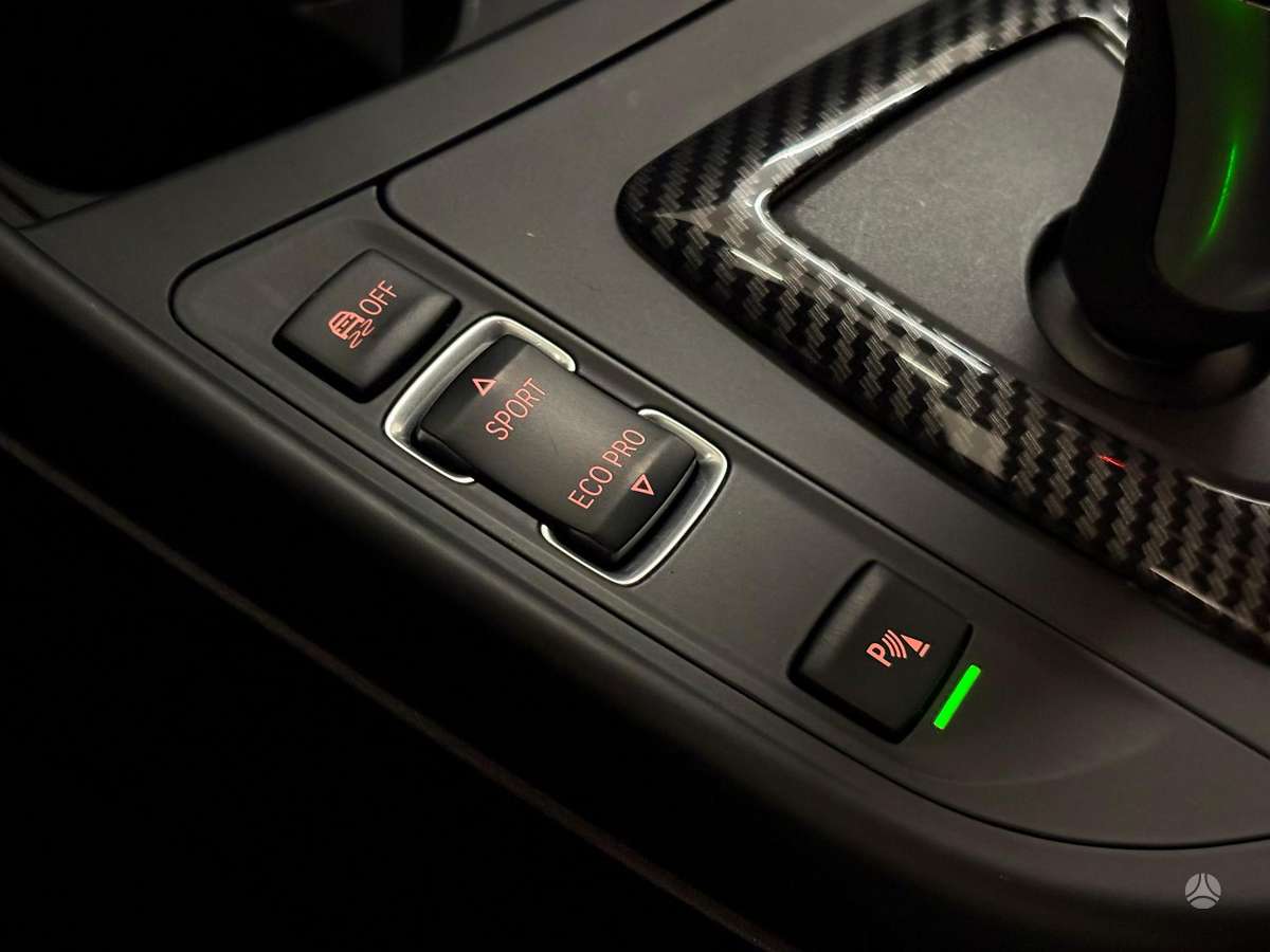 BMW 120, 2.0 l., hatchback