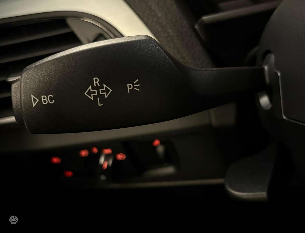 BMW 120, 2.0 l., hatchback