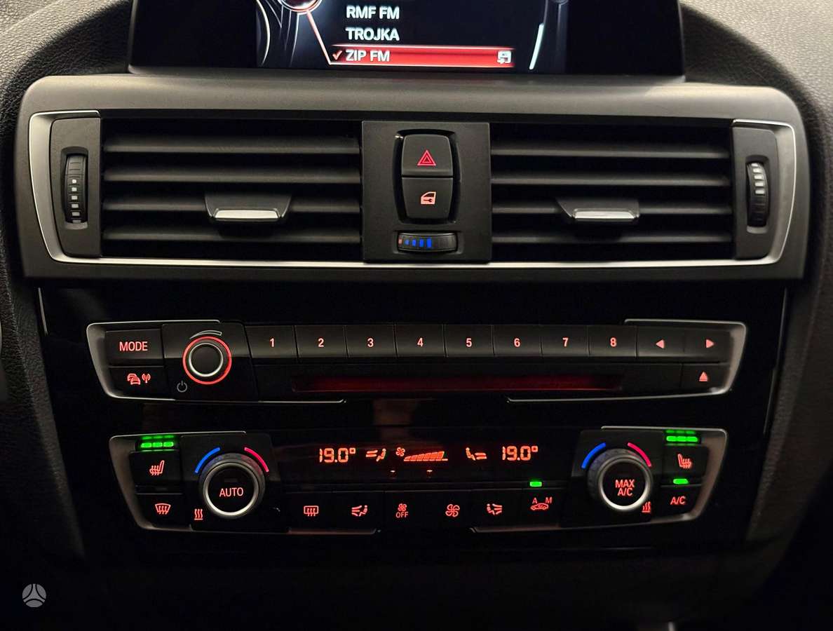 BMW 120, 2.0 l., hatchback