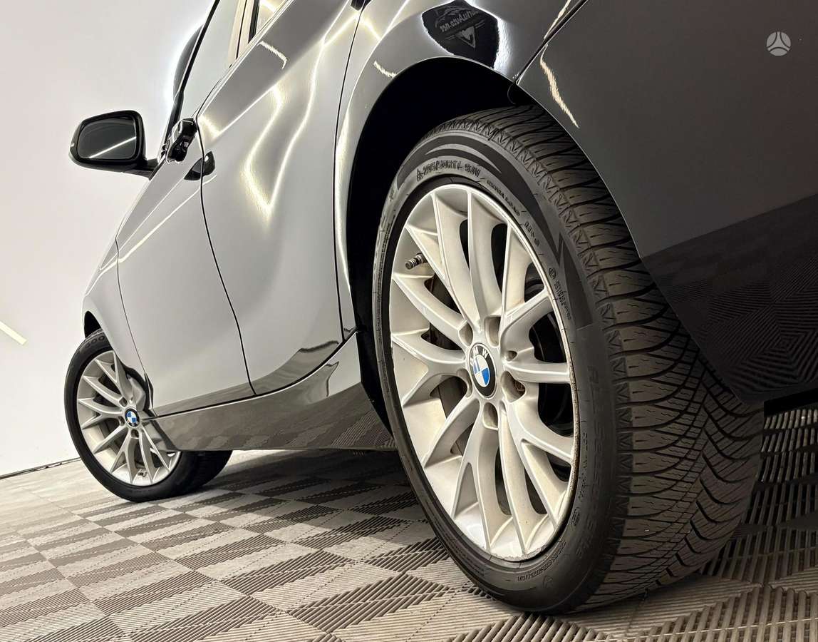 BMW 120, 2.0 l., hatchback