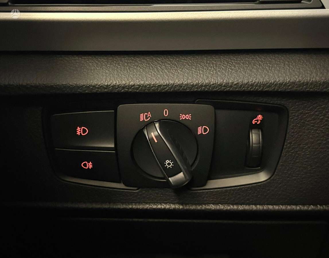 BMW 120, 2.0 l., hatchback