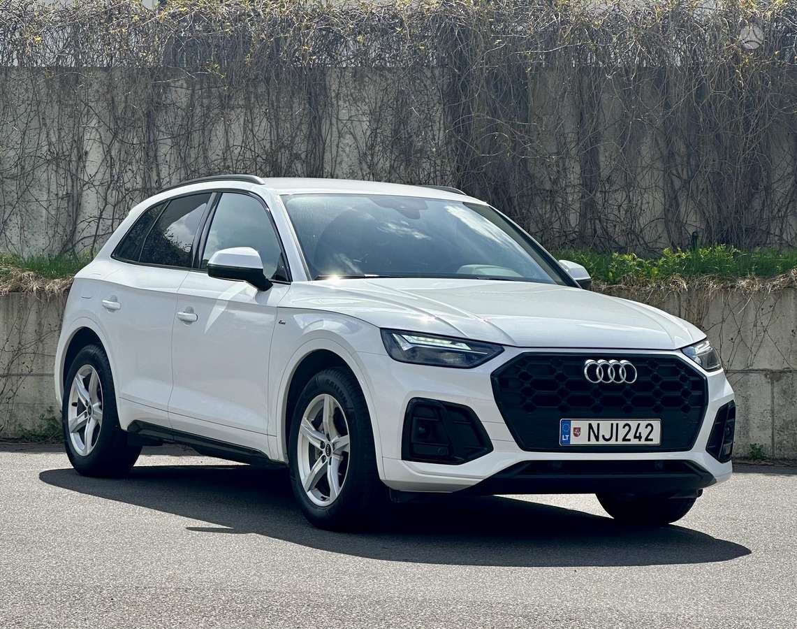 Audi Q5, off-road / crossover