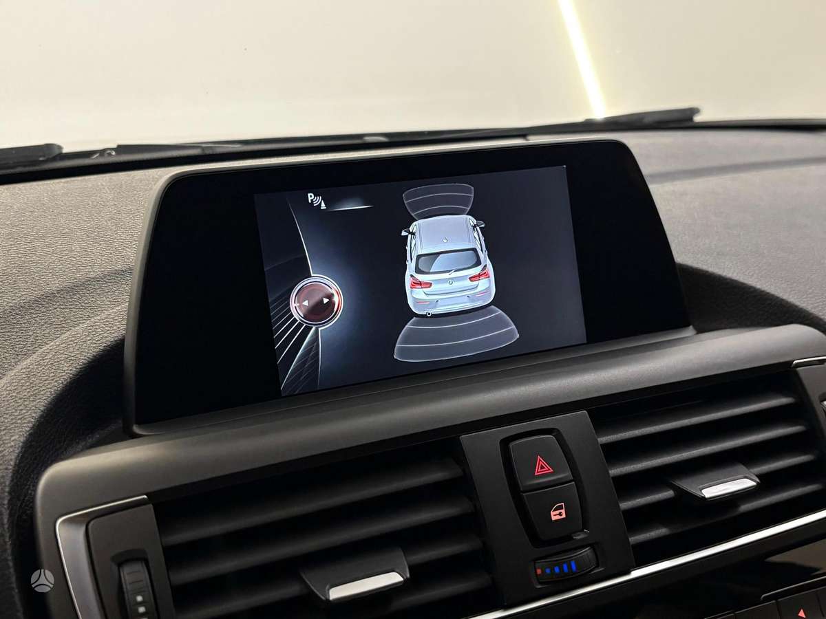 BMW 120, 2.0 l., hatchback
