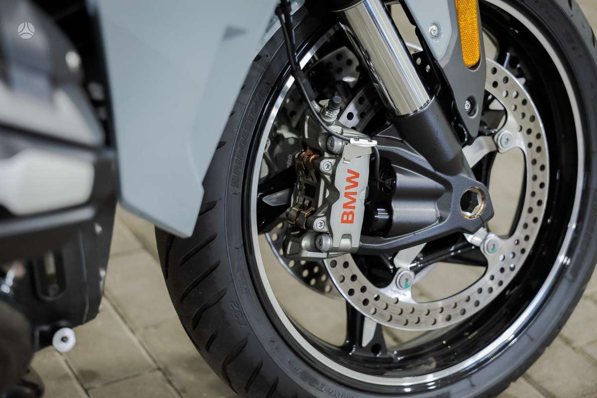 BMW R 1300 RS 1300cc, superbikes