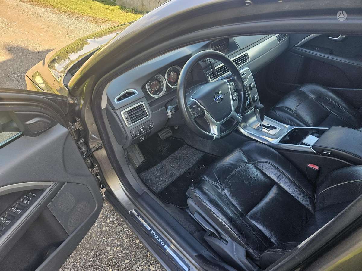 Volvo V70, 2.0 l., universalas