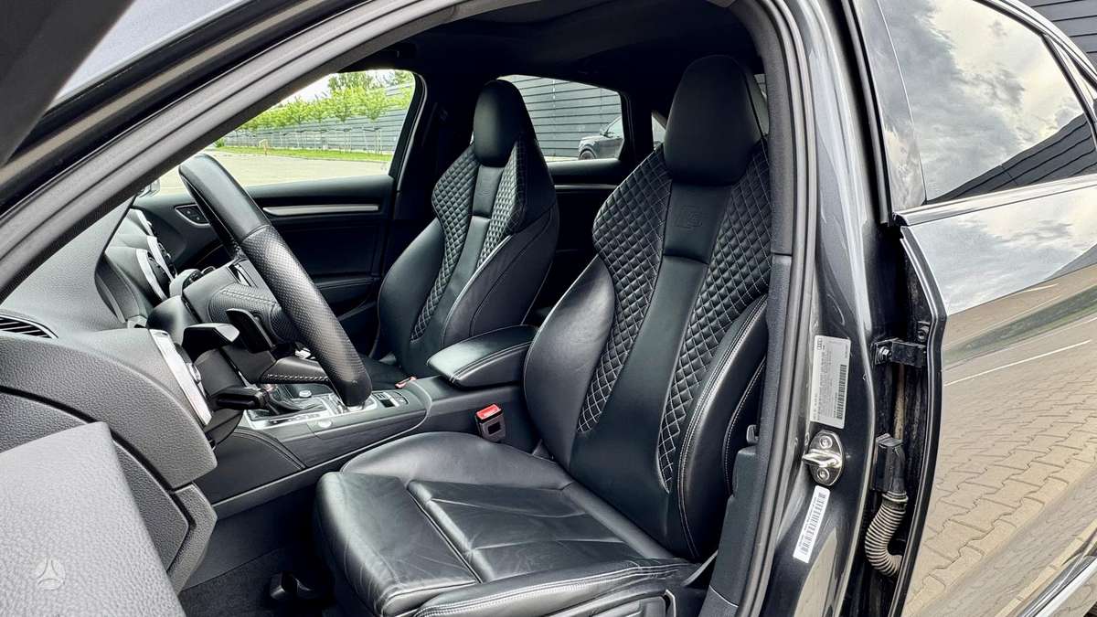 Audi S3, 2.0 l., Седан