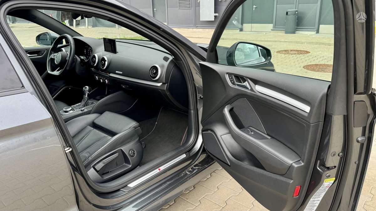 Audi S3, 2.0 l., Седан