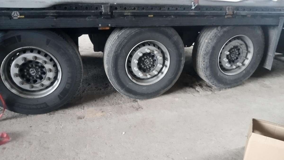 Krone, flatbed