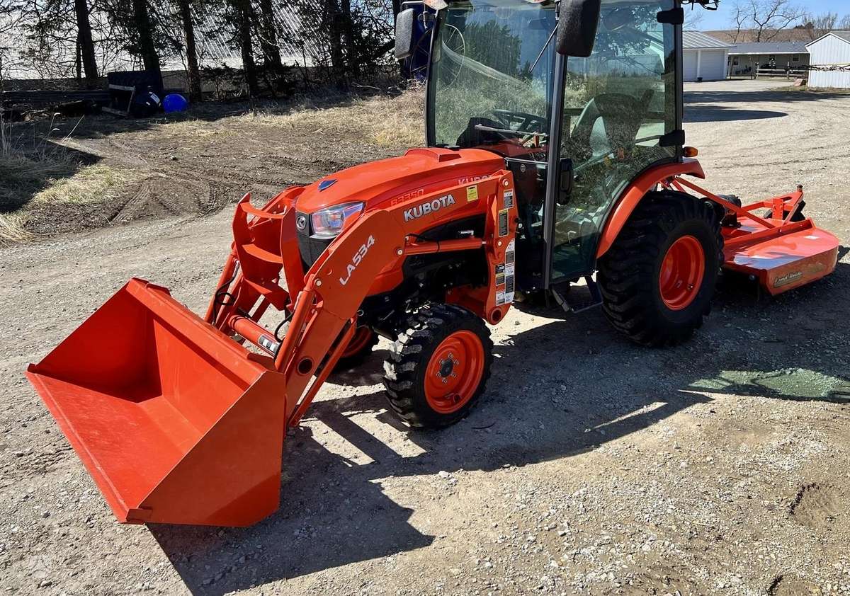 Kubota B35T, tractors
