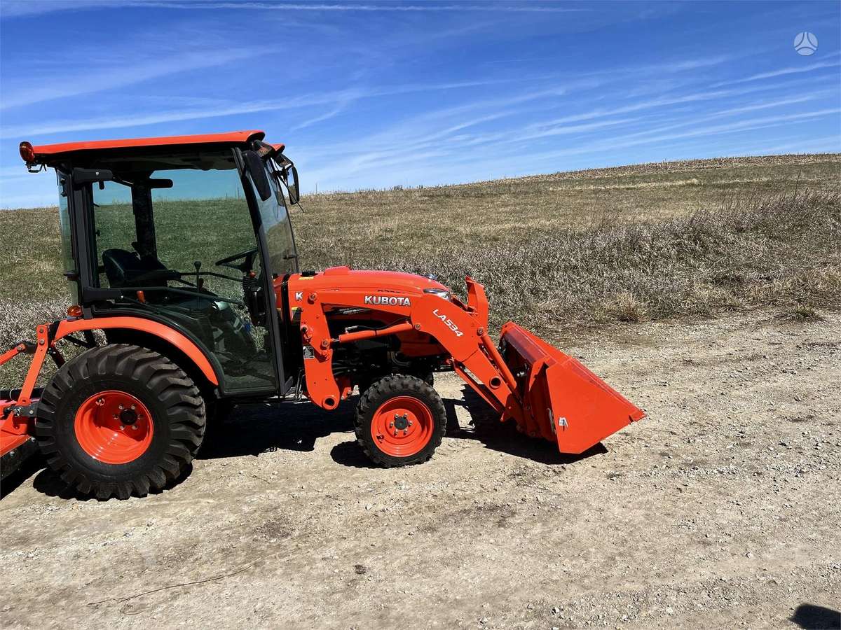 Kubota B35T, tractors