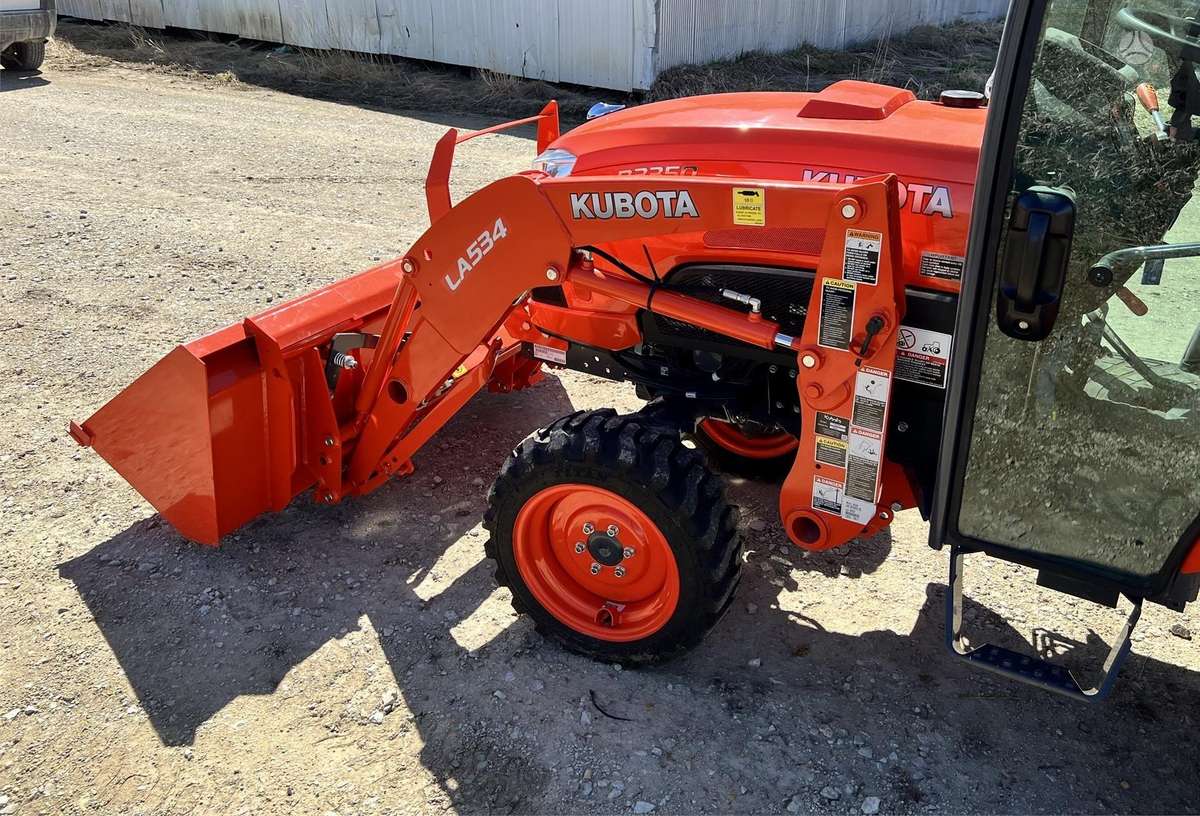 Kubota B35T, тракторы