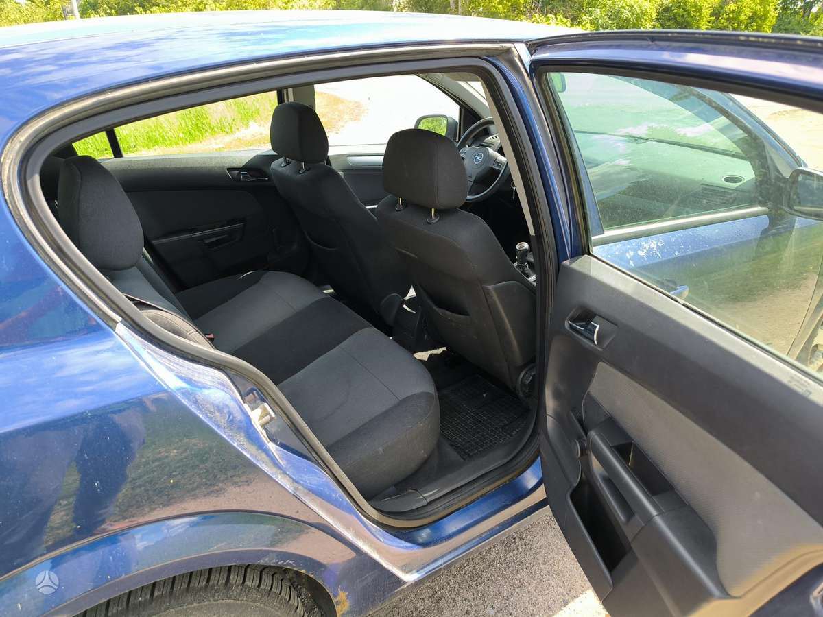 Opel Astra, 1.8 l., Хэтчбек