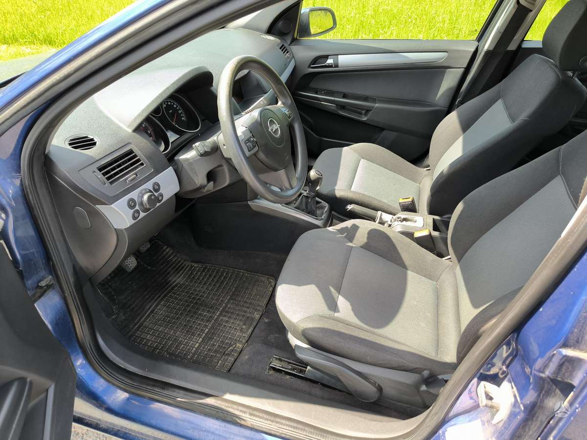 Opel Astra, 1.8 l., Хэтчбек