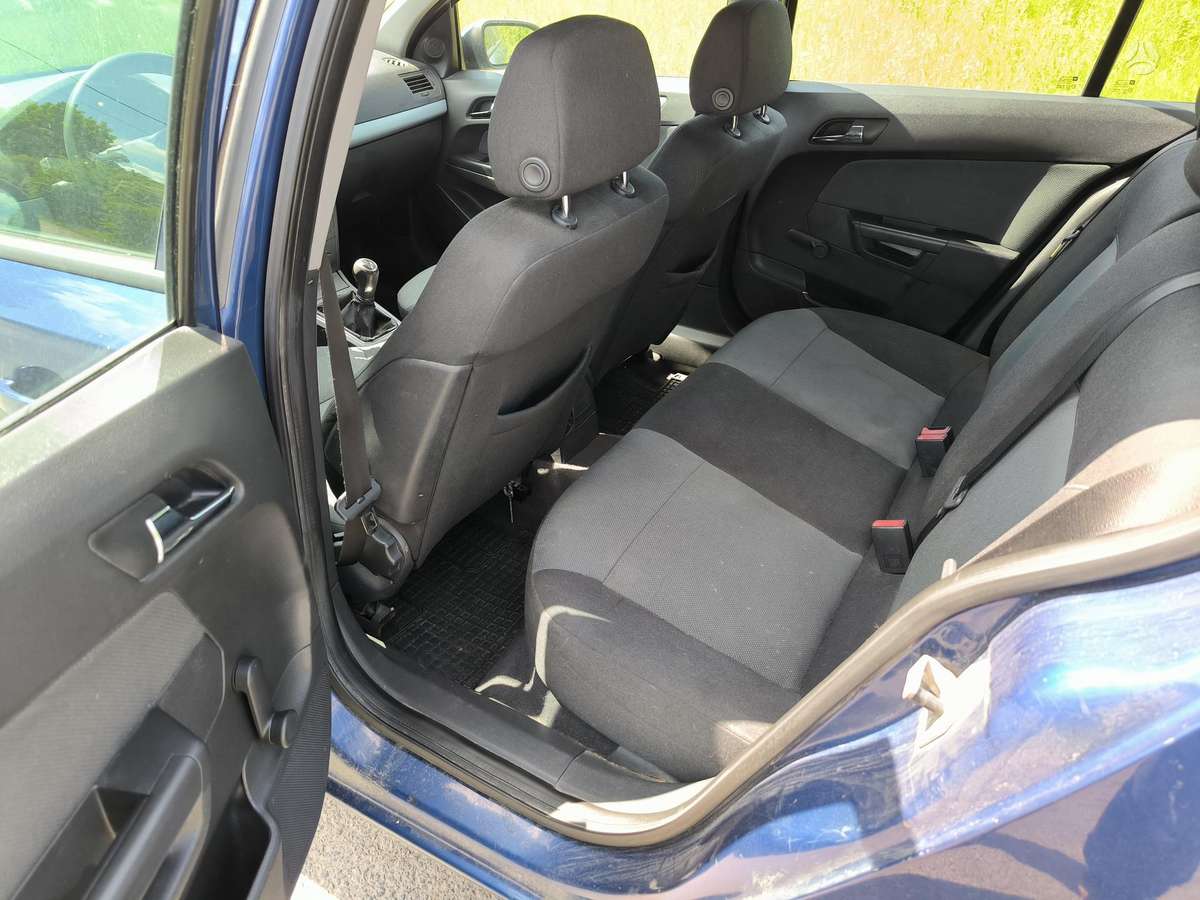 Opel Astra, 1.8 l., Хэтчбек