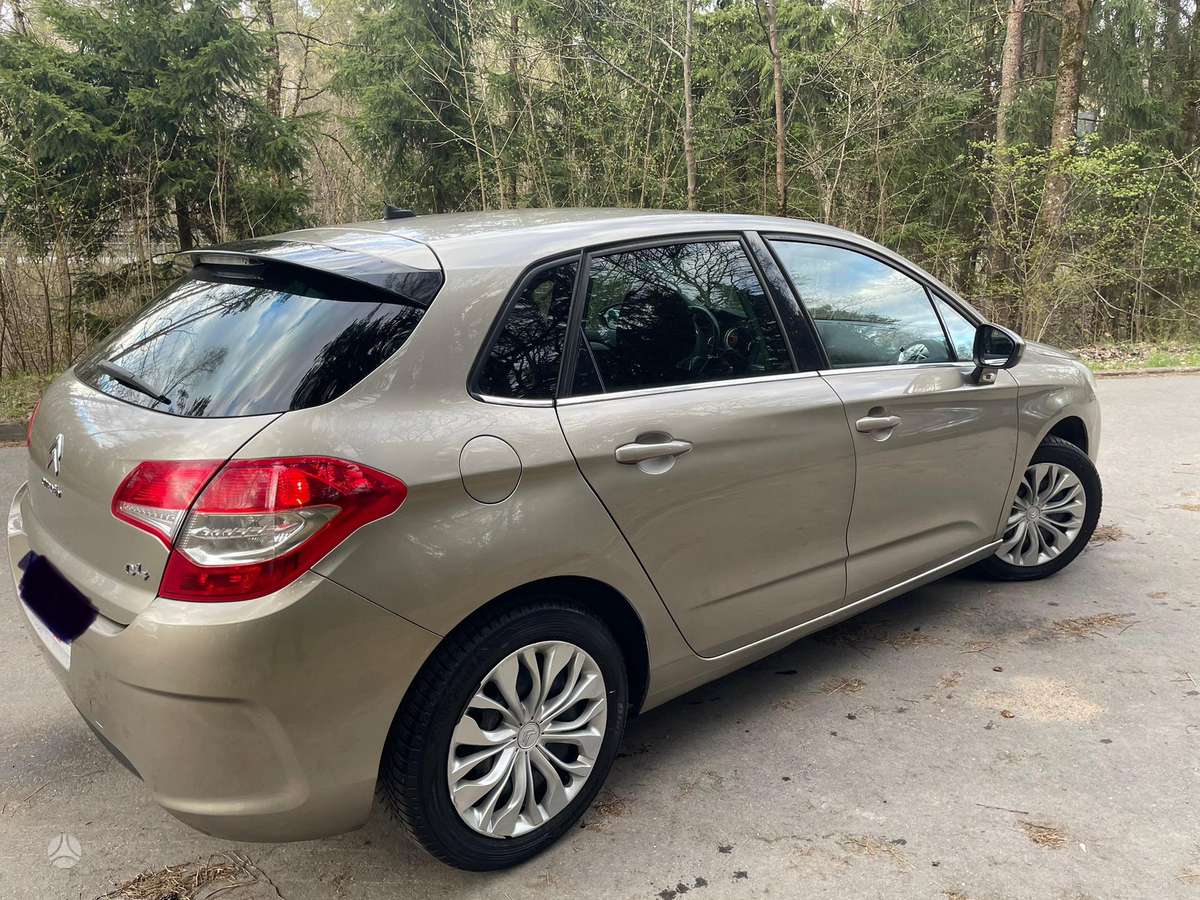 Citroen C4, 1.6 l., Хэтчбек