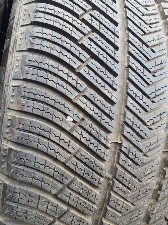 Michelin, всесезонные 285/40 R19