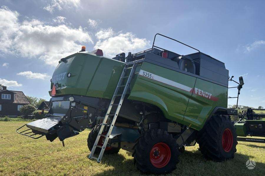 Fendt 5255 L, kombainai