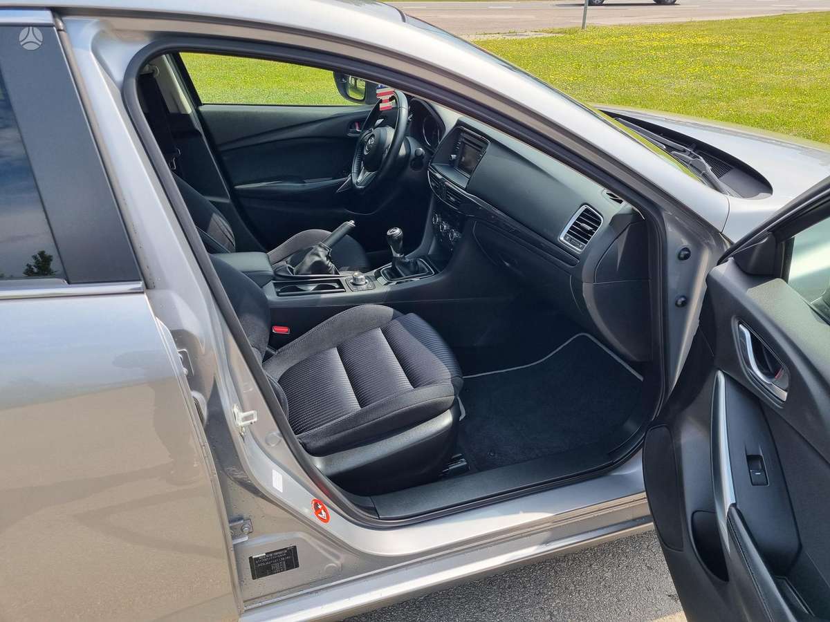 Mazda 6, 2.2 l., Седан
