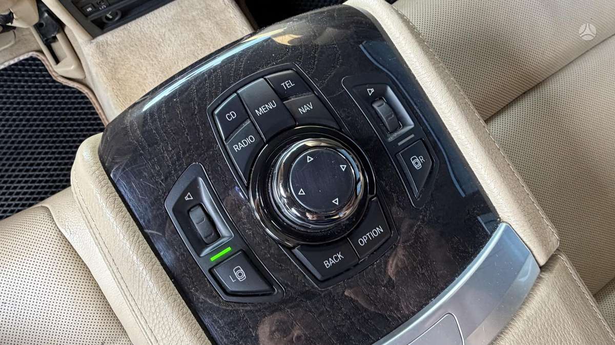 BMW 730, 3.0 l., Седан