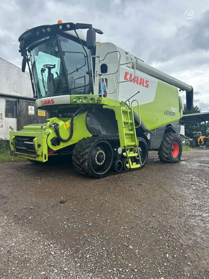 Claas Lexion 750, combine harvesters