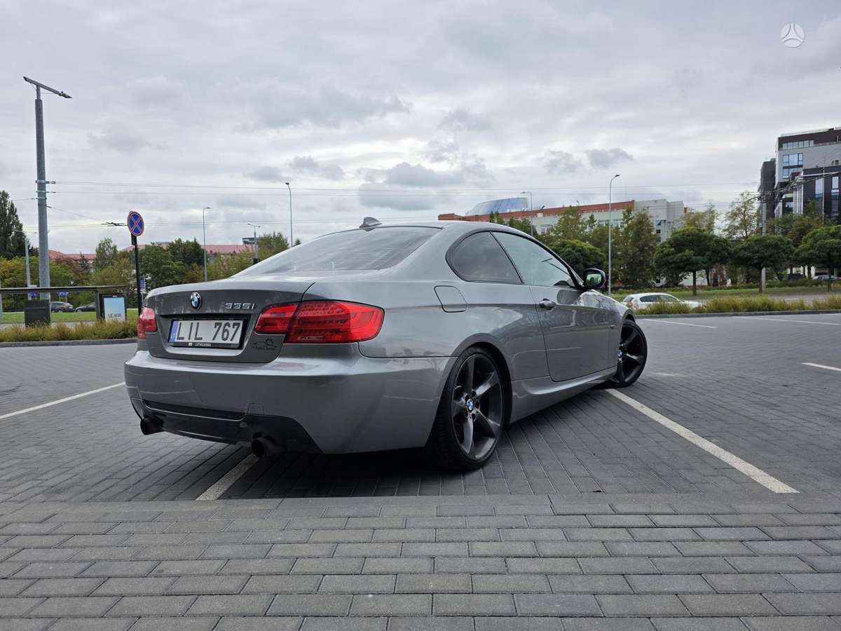 BMW 335, 3.0 l., Купе (coupe)