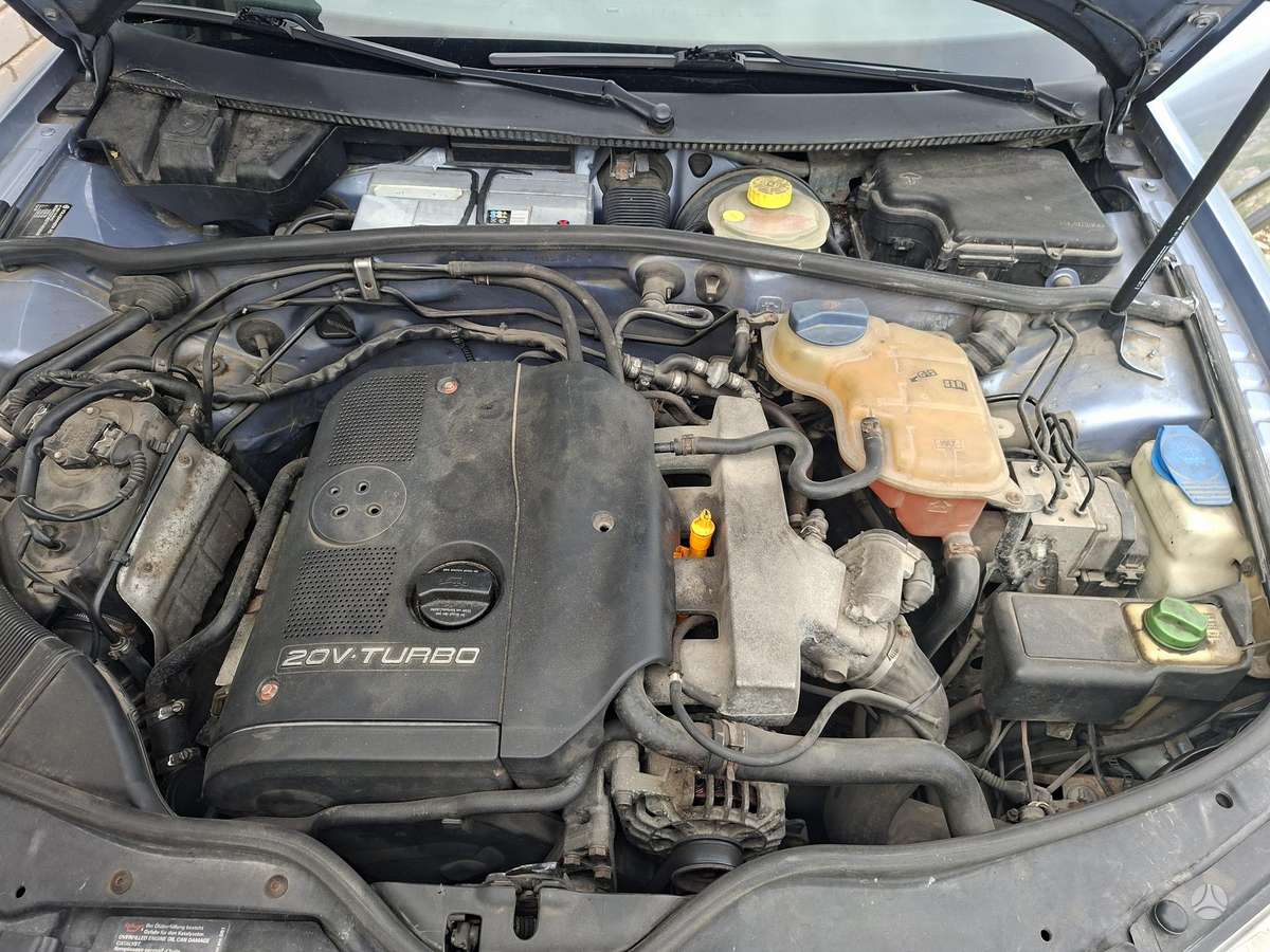 Volkswagen Passat - 4