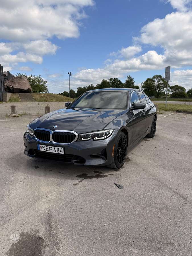 BMW 330, 2.0 l., Седан