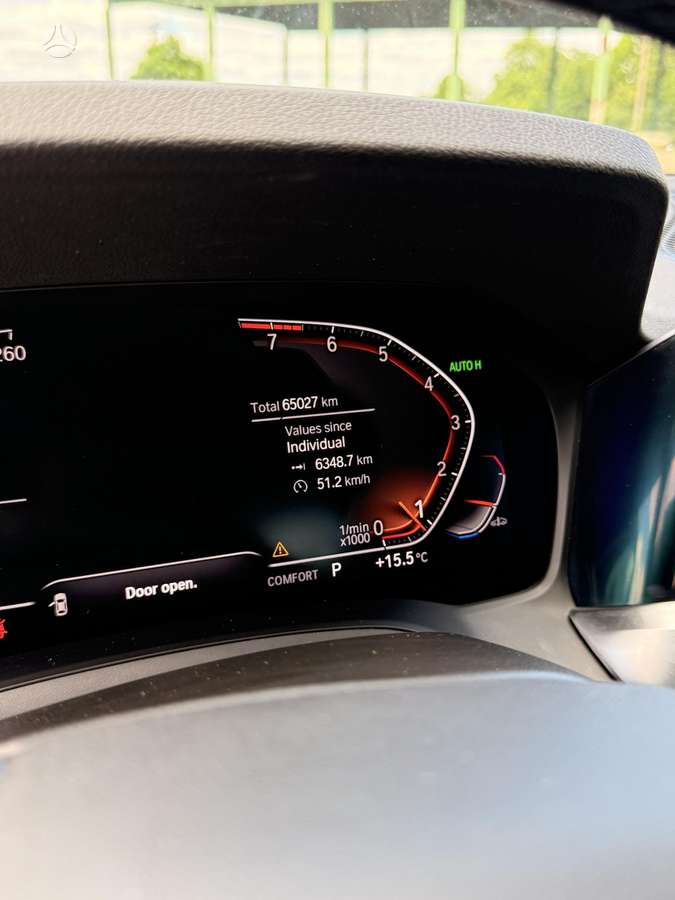 BMW 330, 2.0 l., Седан