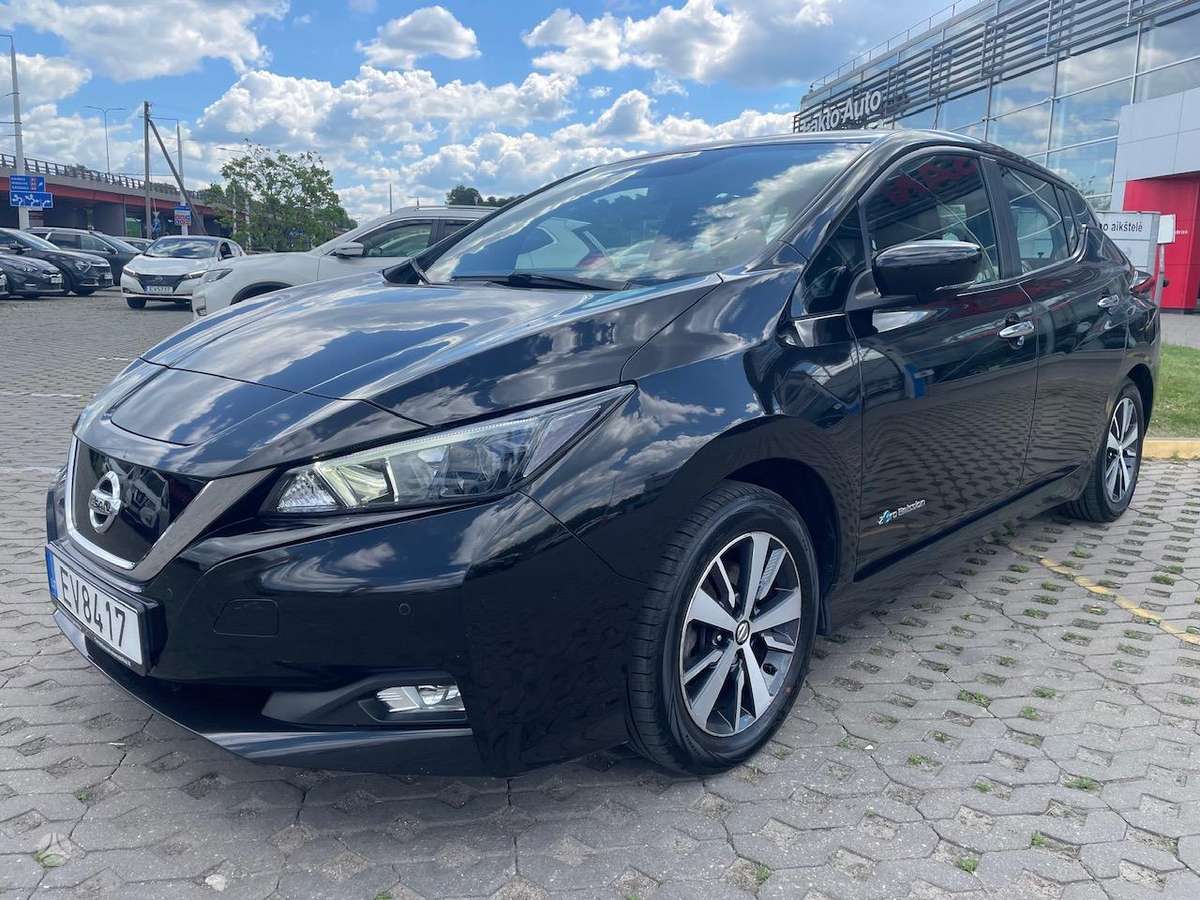 Nissan Leaf, 40 kWh, hatchback