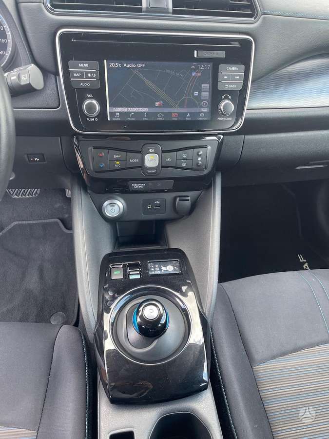 Nissan Leaf, 40 кВт·ч, Хэтчбек