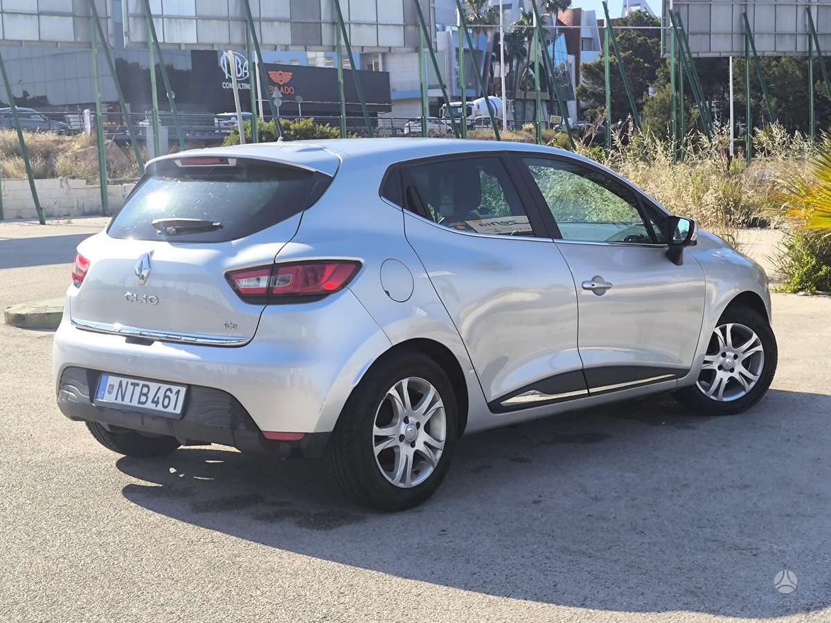 Renault Clio - 5
