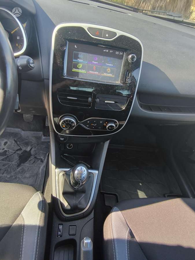 Renault Clio - 9