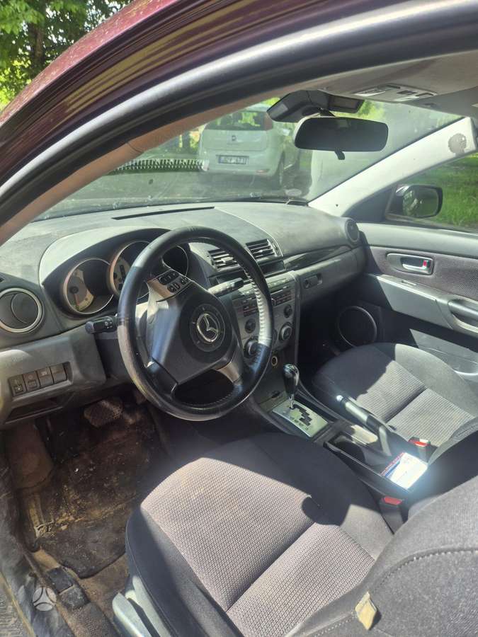 Mazda 3, 1.6 l., hatchback