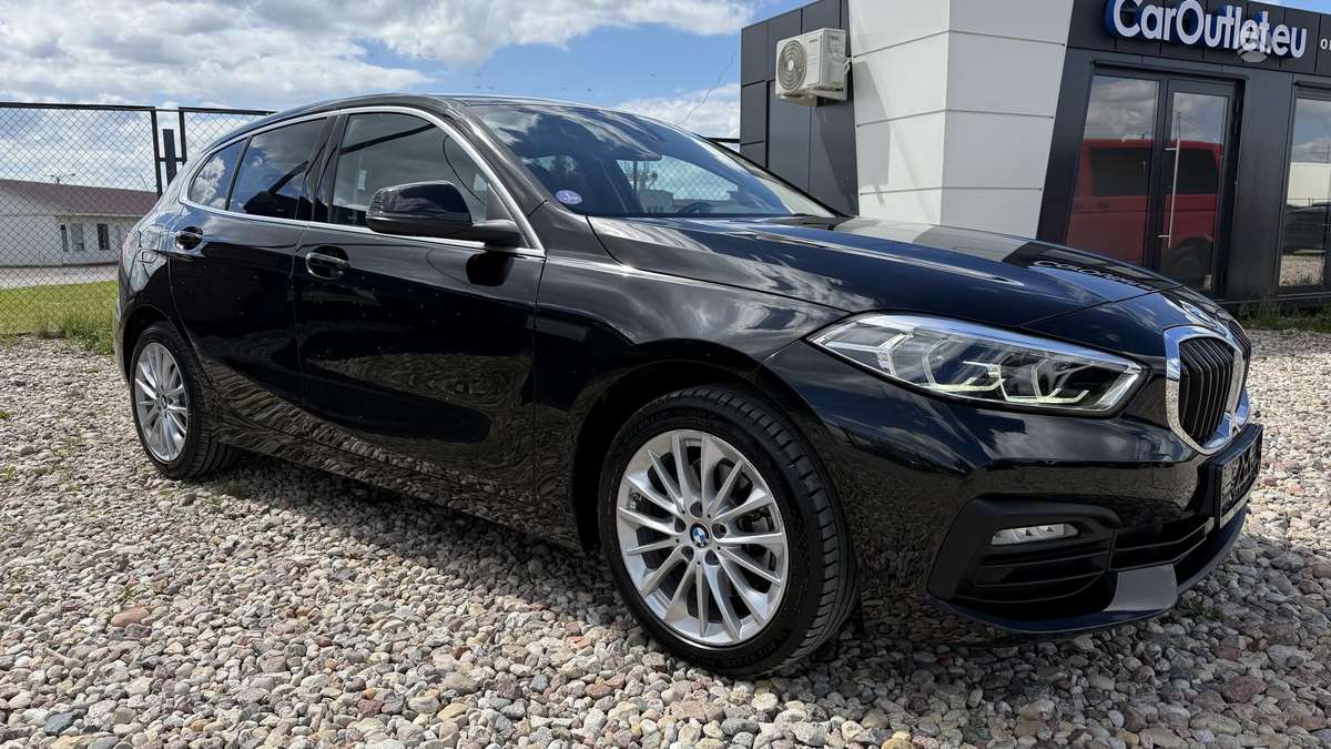 BMW 118, 1.5 l., hatchback