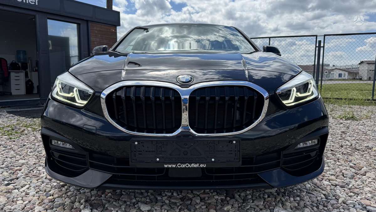 BMW 118, 1.5 l., hatchback
