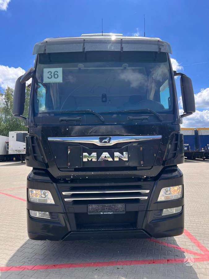 MAN TGX 18.460, double sleeper