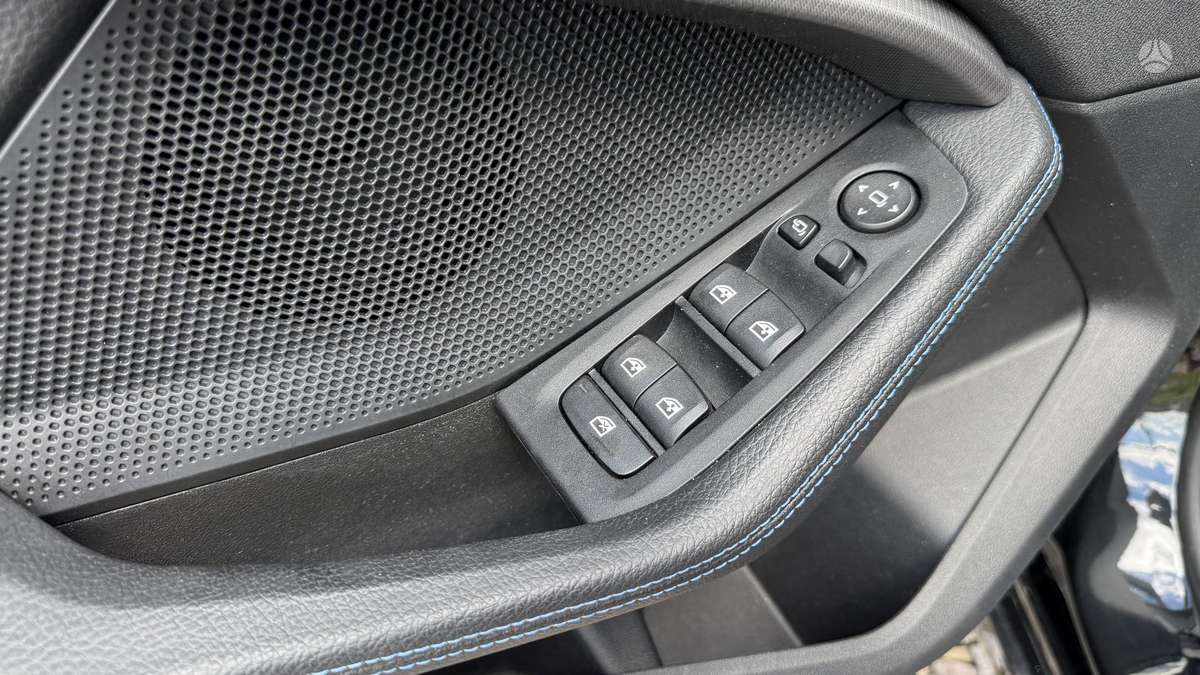 BMW 118, 1.5 l., hatchback