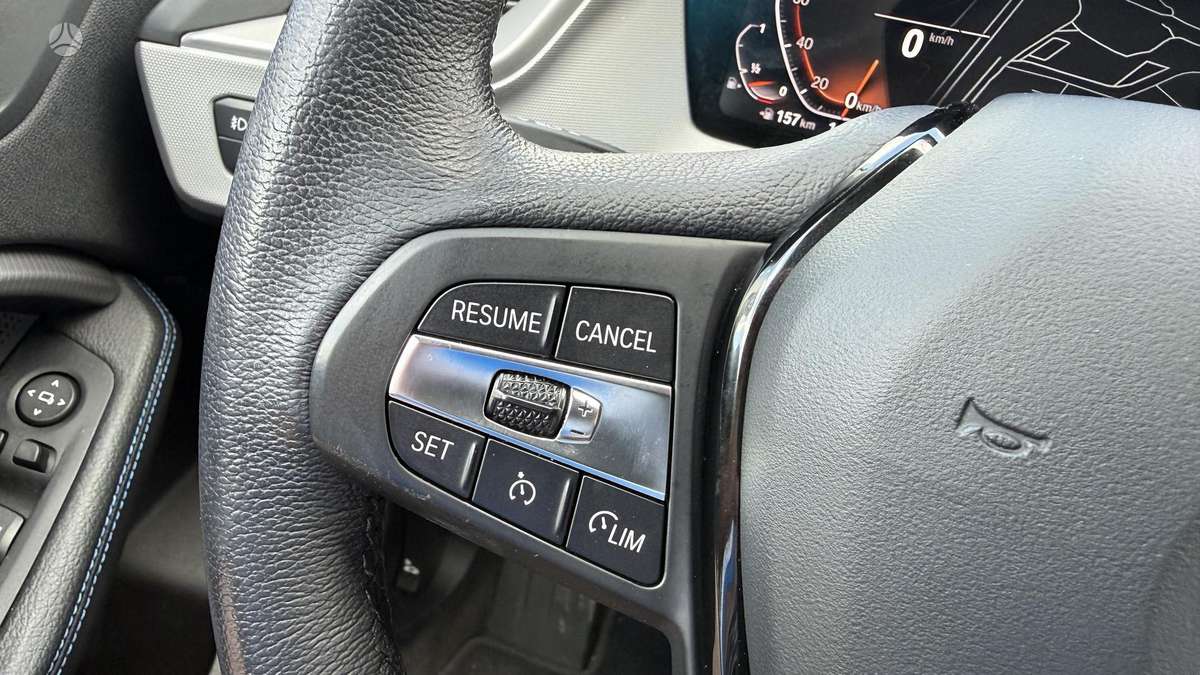 BMW 118, 1.5 l., hatchback