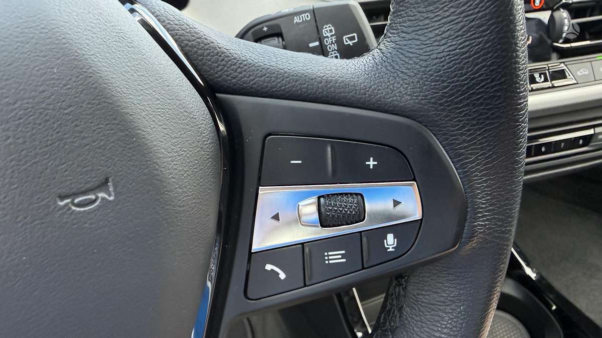 BMW 118, 1.5 l., hatchback