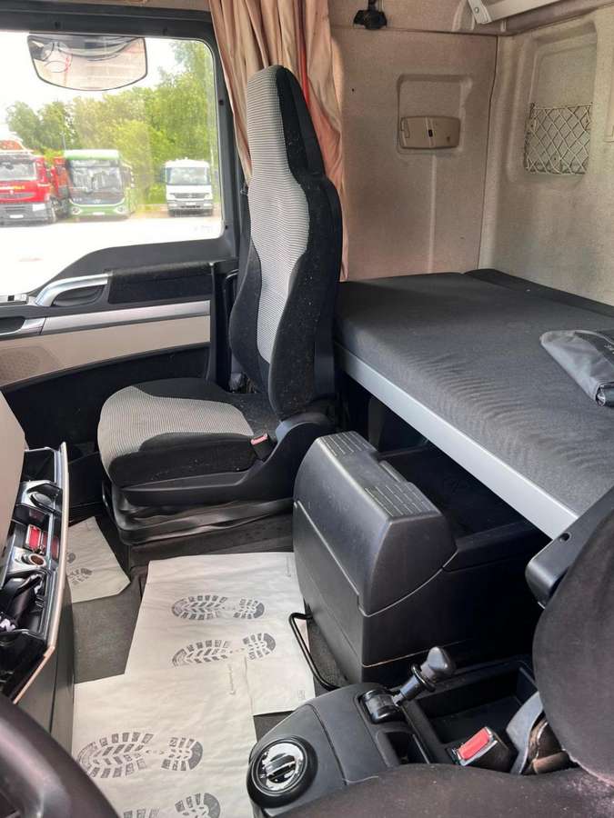 MAN TGX 18.460, double sleeper