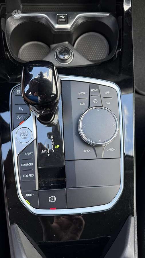 BMW 118, 1.5 l., hatchback