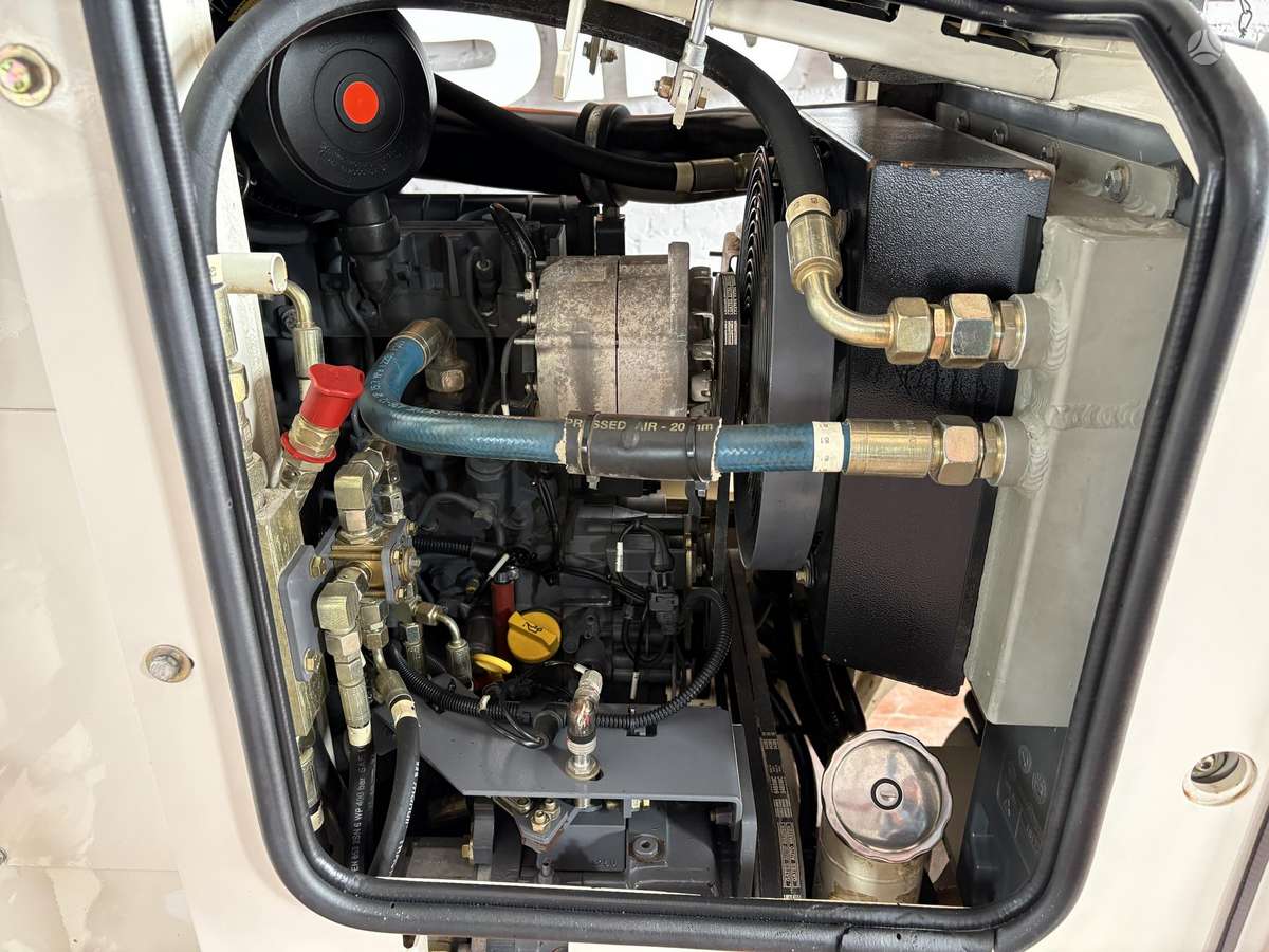Wirtgen W35, paving machinery