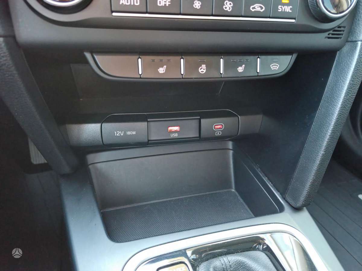 Kia Ceed, 1.5 l., hatchback