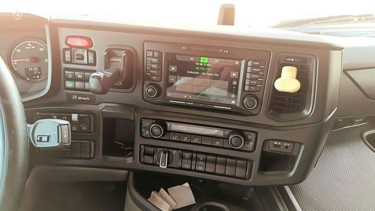 Scania R450 6x2 +  2 syst hydro, single sleeper