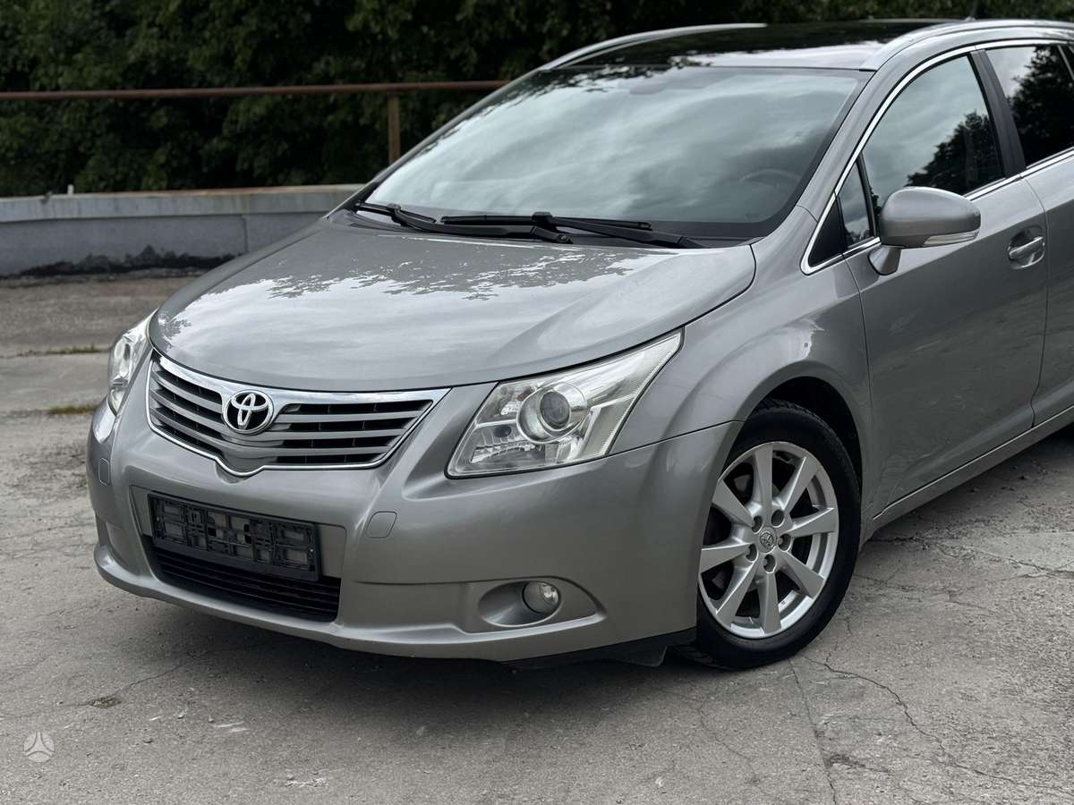 Toyota Avensis - 11