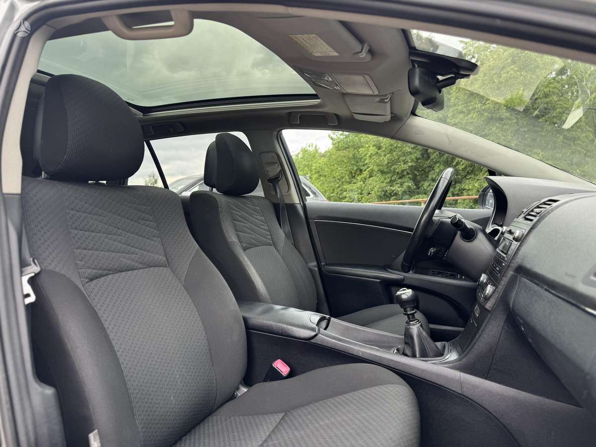 Toyota Avensis - 4