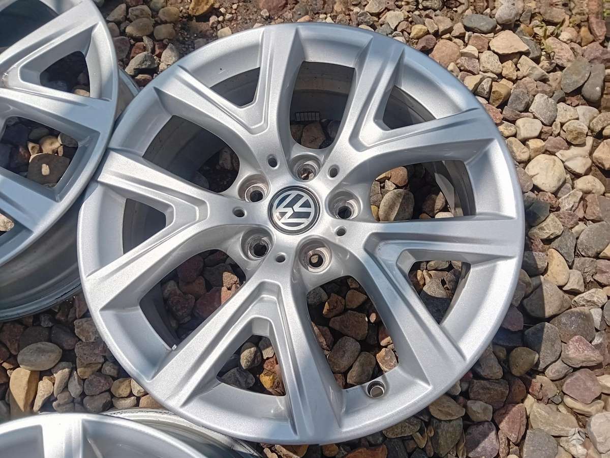 Volkswagen, light alloy, R17